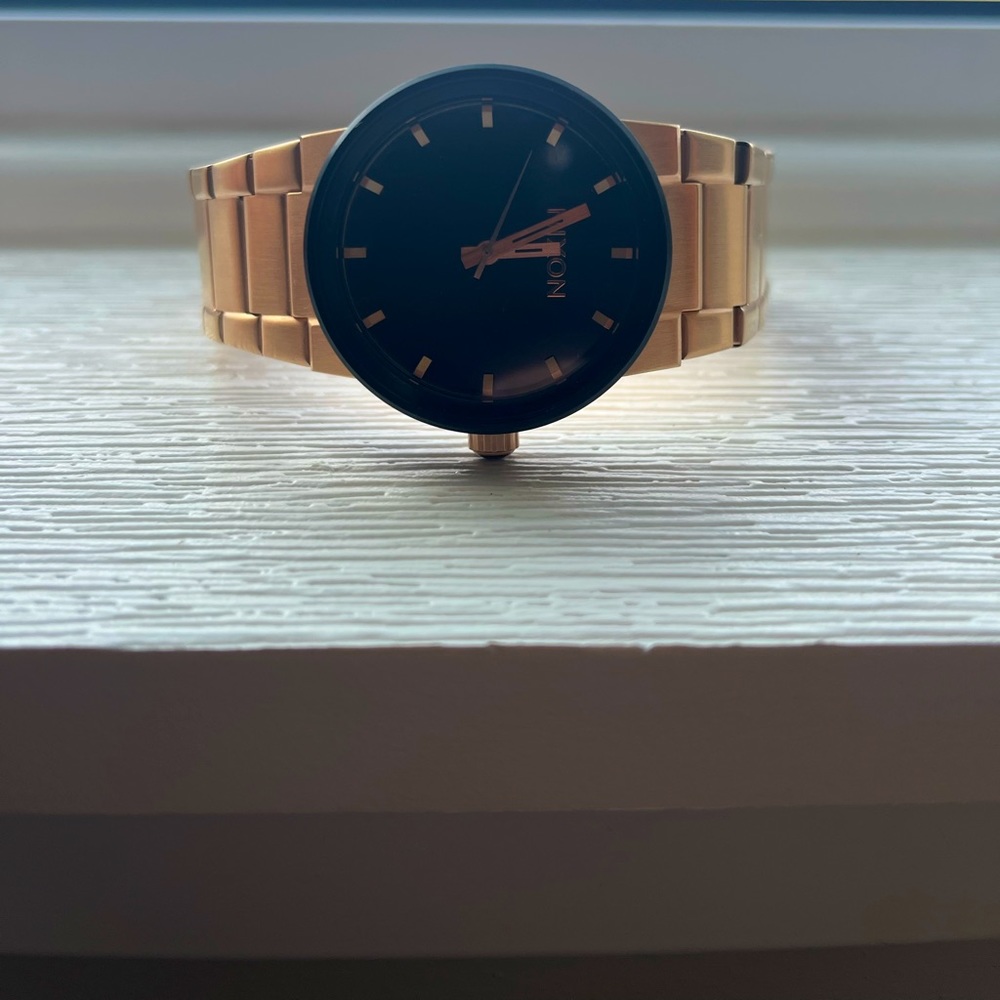 Nixon rose gold watch